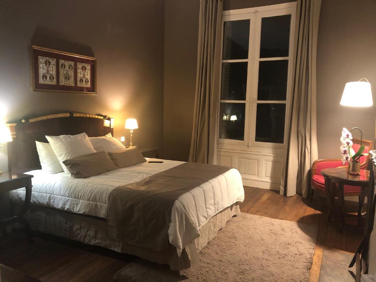 Bed and Breakfast La Grande Carrée à Saint-Cyr-sur-Loire Chambre photo